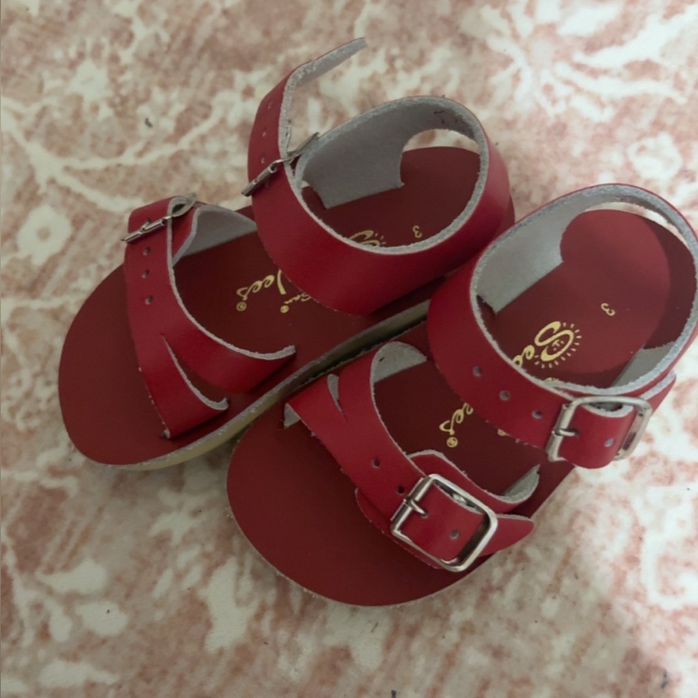 Children's Adjustable Red Buckle Sandals
